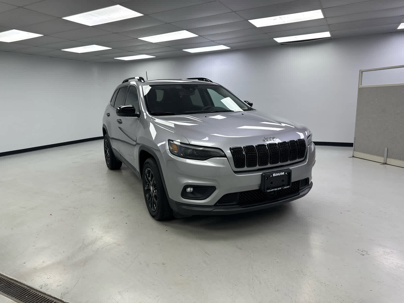 Used 2022 Jeep Cherokee Latitude Lux image 2