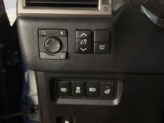 Certified 2023 Lexus GX 460 Premium w/ Premium Package AWD/4WD image 23
