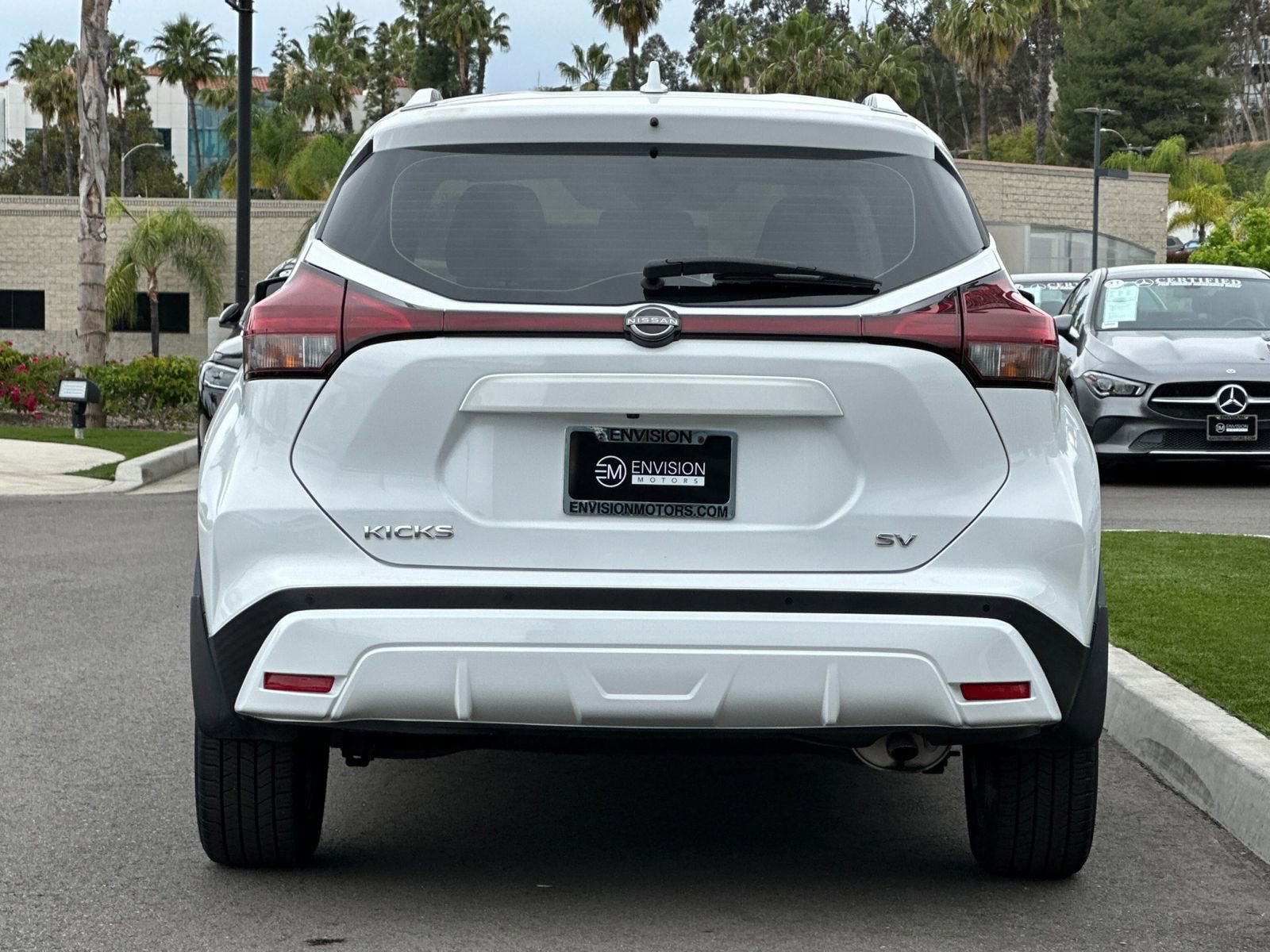 Used 2022 Nissan Kicks SV FWD image 4