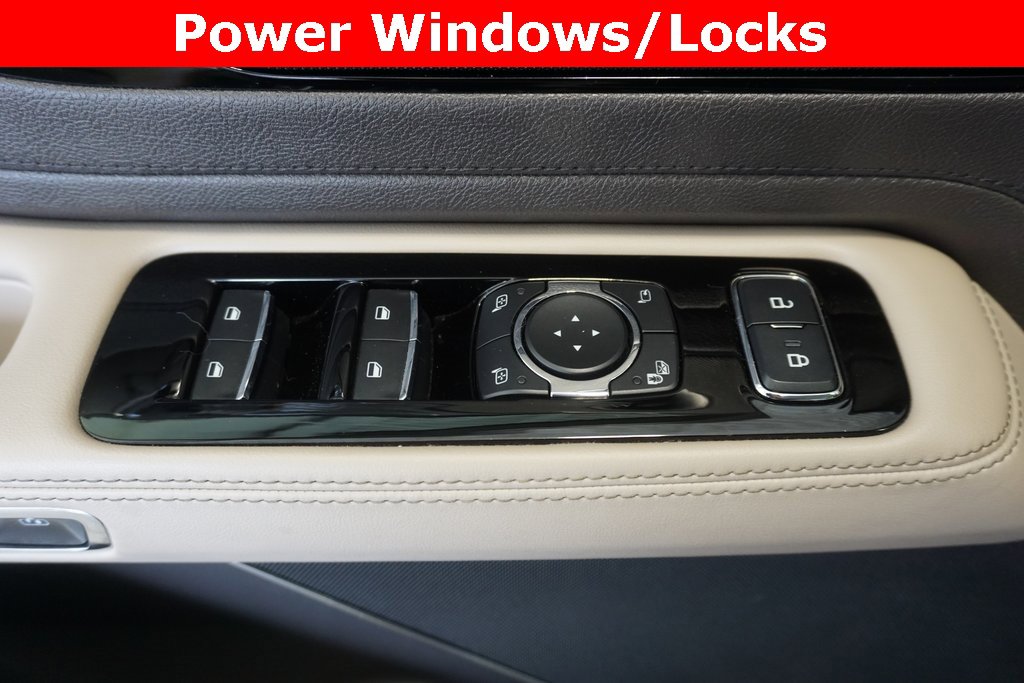 Used 2022 Lincoln Aviator Reserve w/ Equipment Group 201A image 6