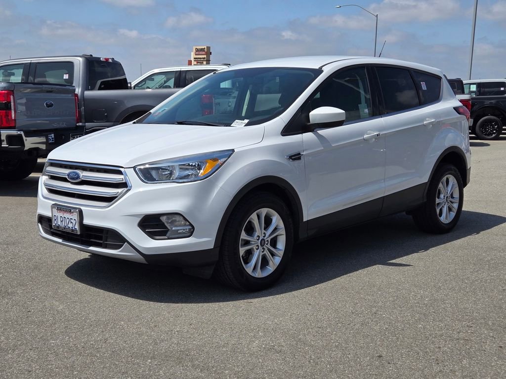 Used 2019 Ford Escape SE FWD image 3