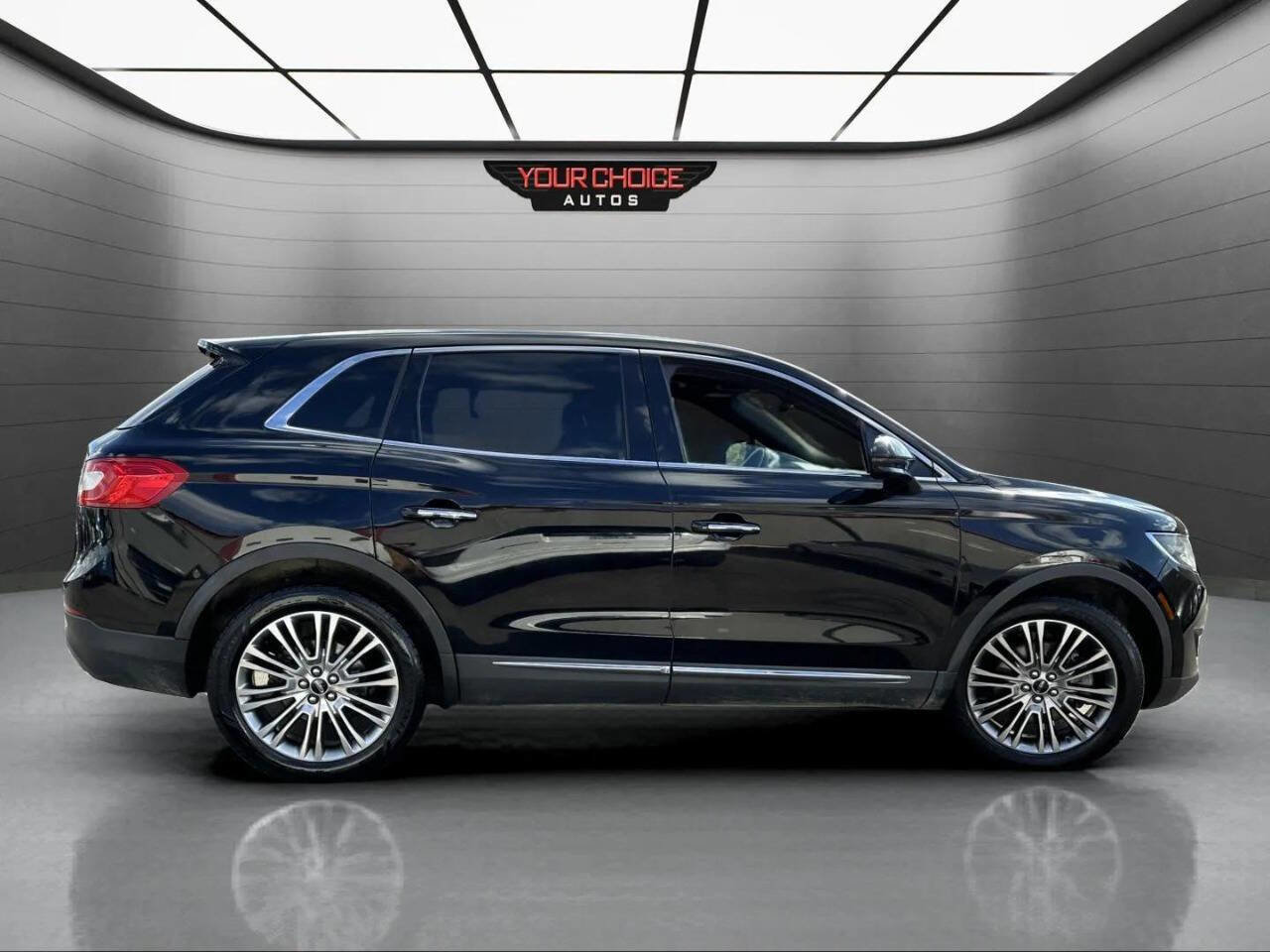 Used 2018 Lincoln MKX Reserve w/ Lincoln MKX Climate Package image 12
