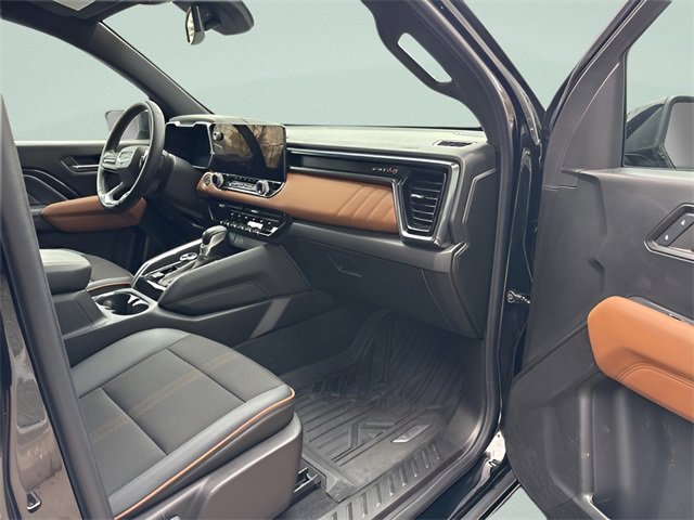 Used 2024 GMC Canyon AT4 image 10