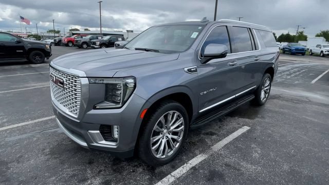 Used 2021 GMC Yukon XL Denali AWD/4WD image 6