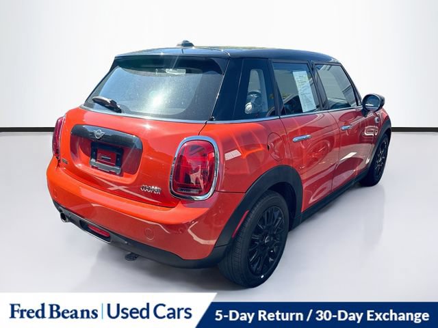 Used 2020 MINI Cooper 4-Door Hardtop w/ Premium Package FWD image 8