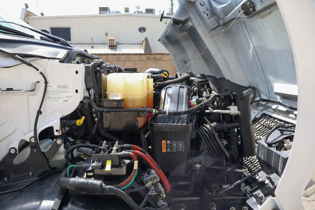 Used 2019 Ford F650 2WD Regular Cab Super Duty image 10
