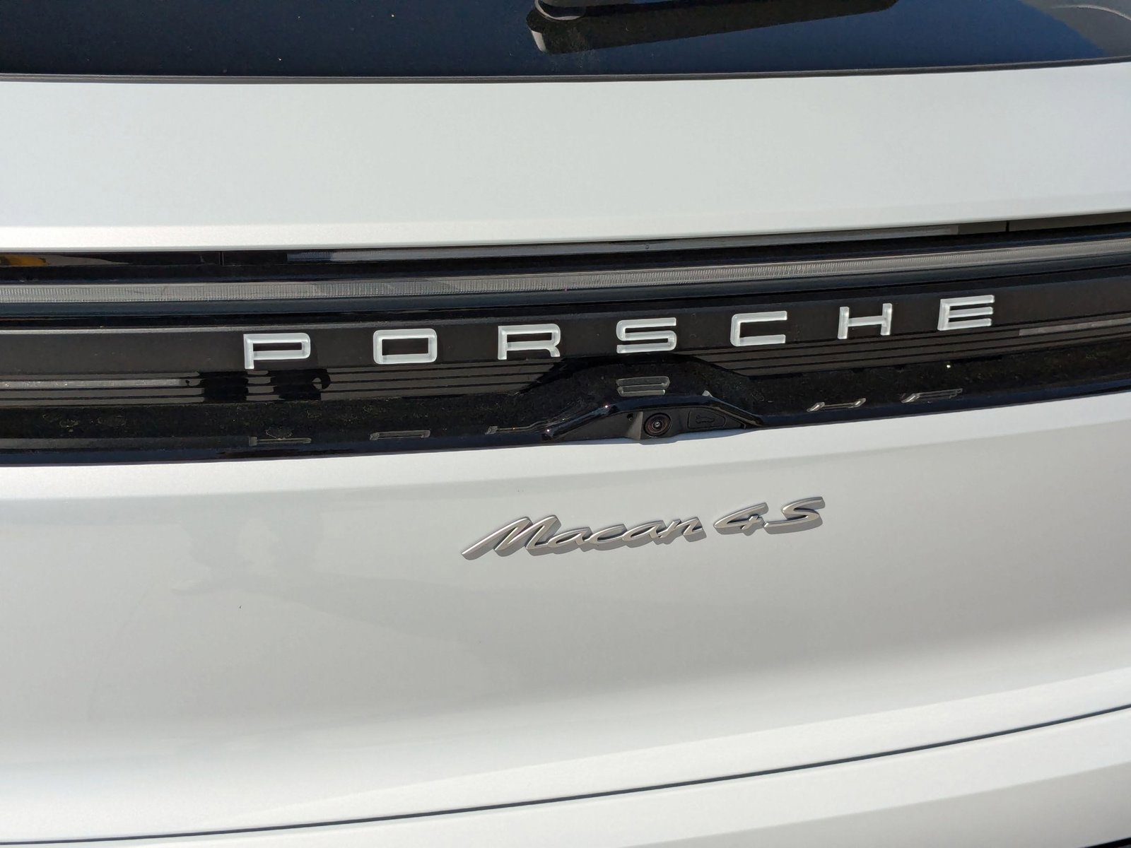 New 2025 Porsche Macan 4S Electric image 12
