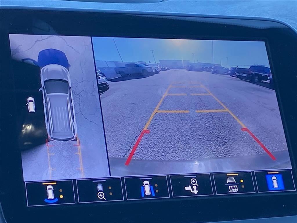 Used 2023 Chevrolet Equinox RS w/ RS Leather Package image 17