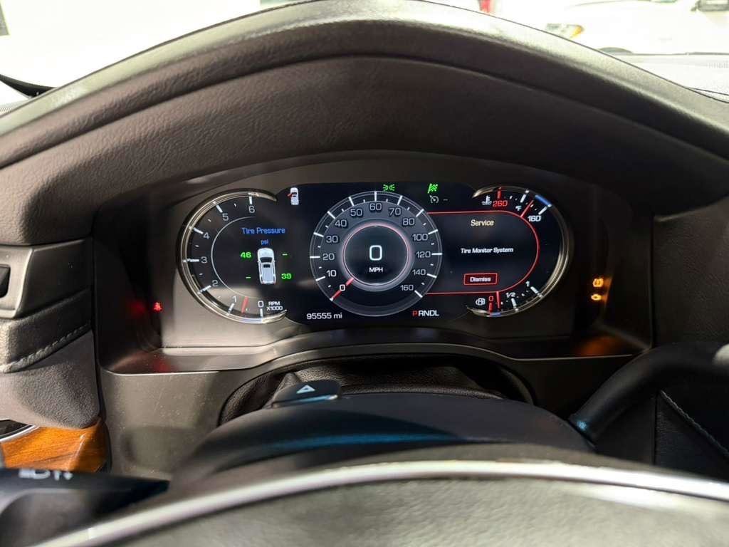 Used 2018 Cadillac Escalade ESV Premium Luxury image 22