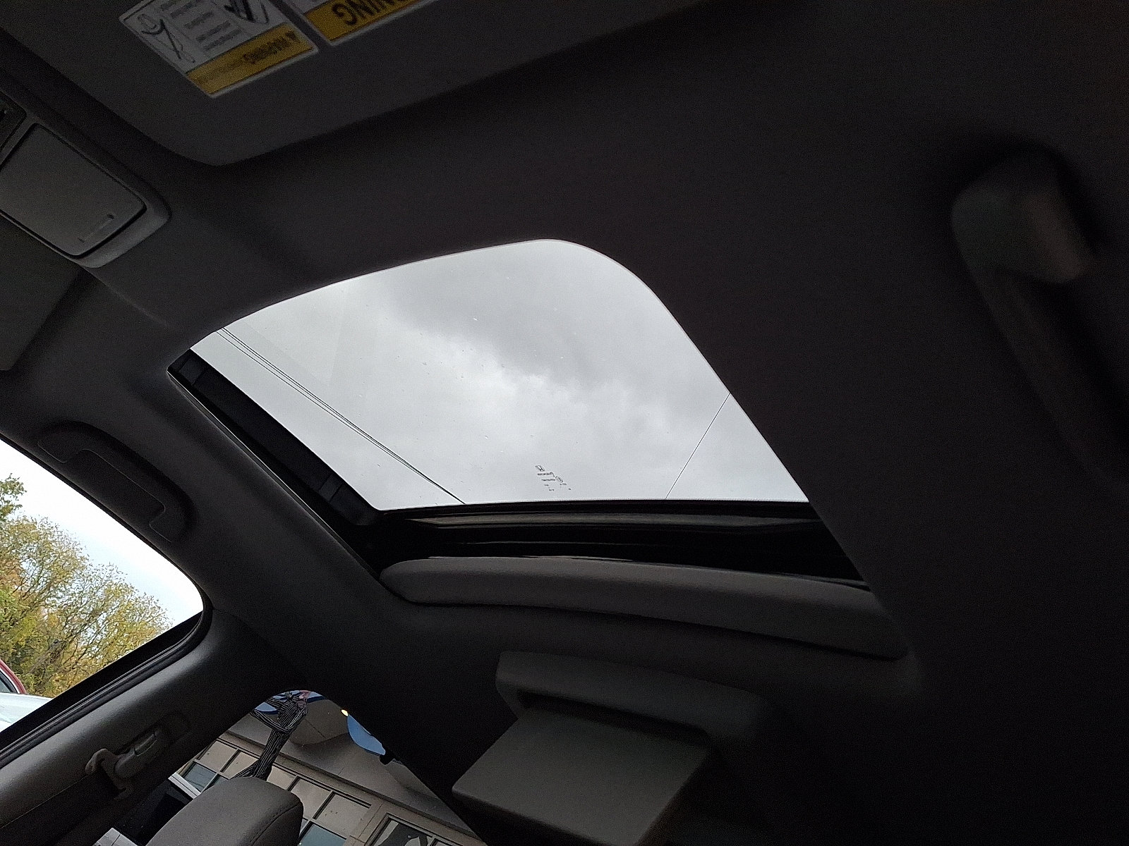 Used 2022 Honda Pilot Touring image 17