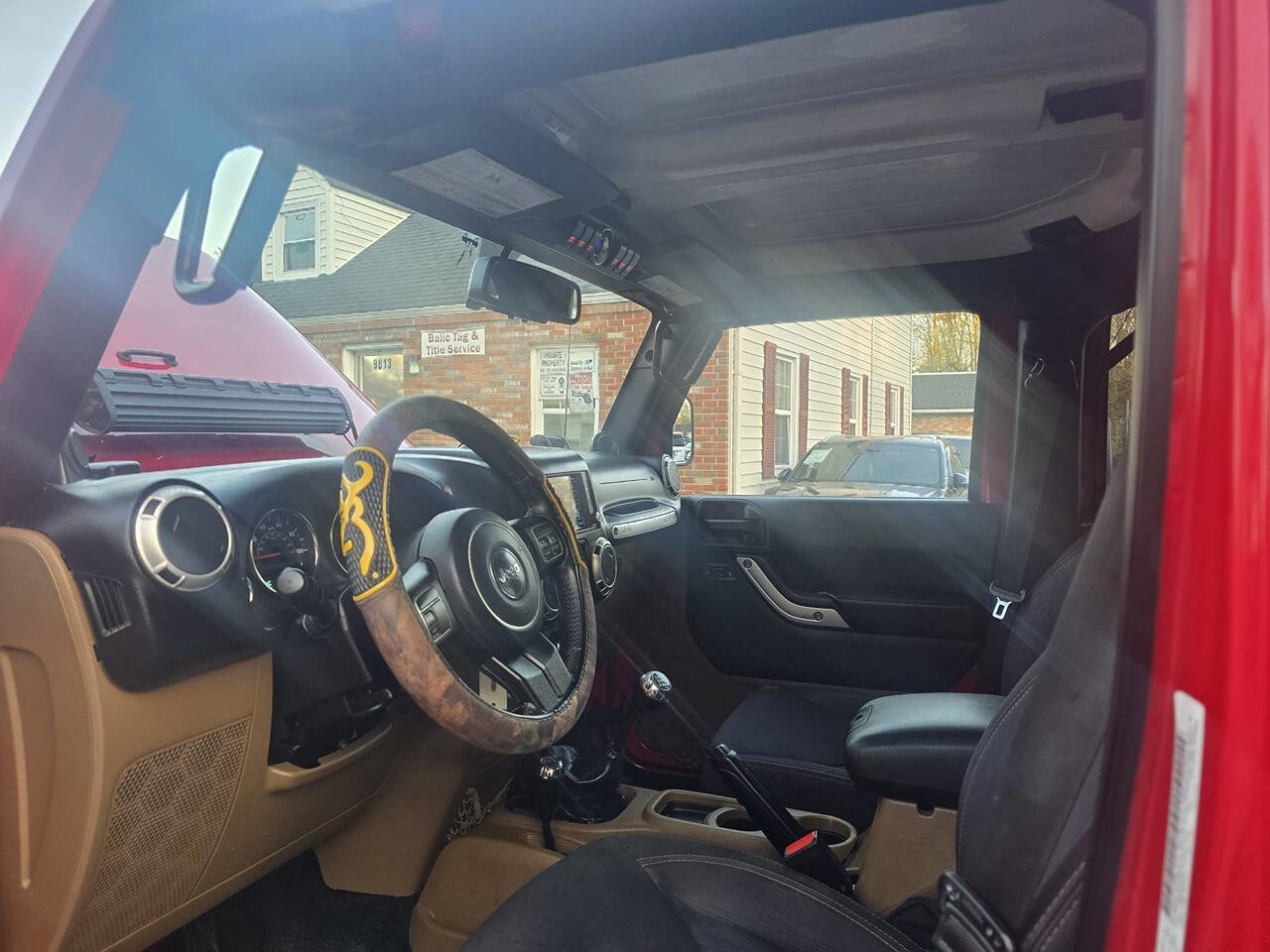 Used 2014 Jeep Wrangler Unlimited Sahara image 24