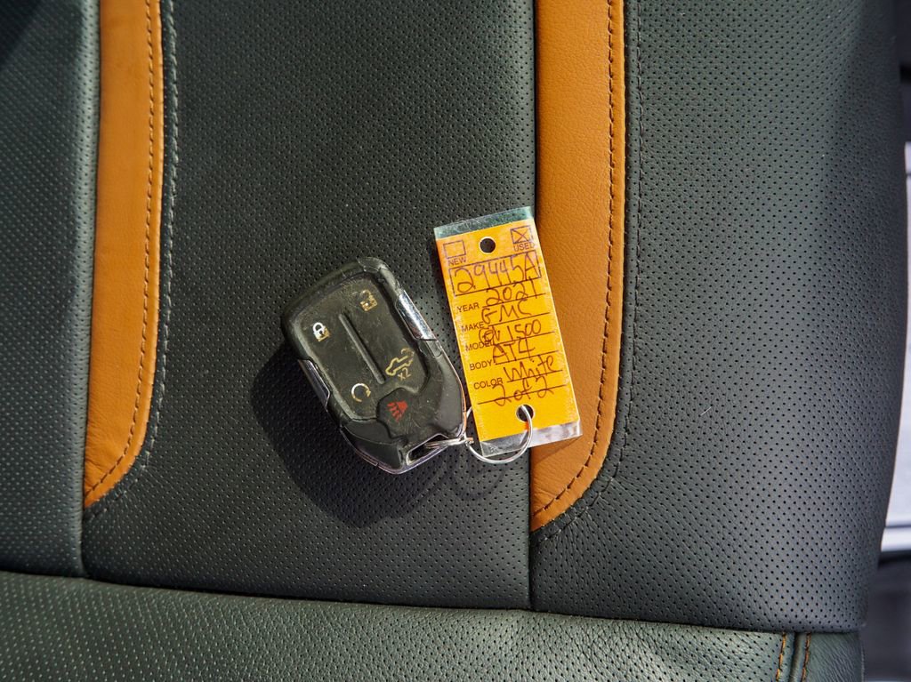 Used 2021 GMC Sierra 1500 AT4 image 33