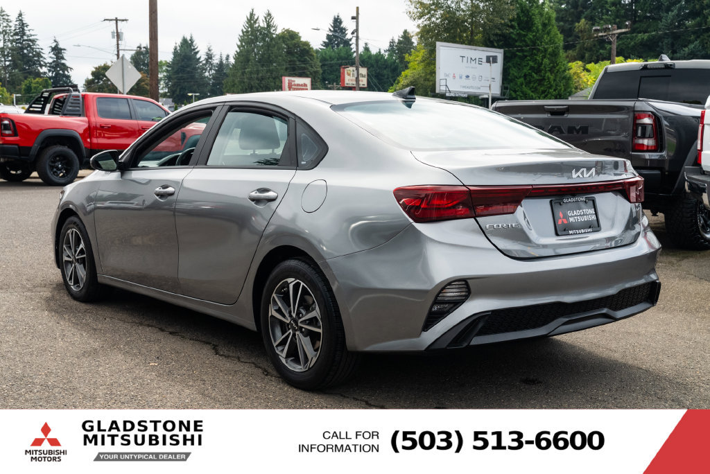 Used 2022 Kia Forte LXS FWD image 5