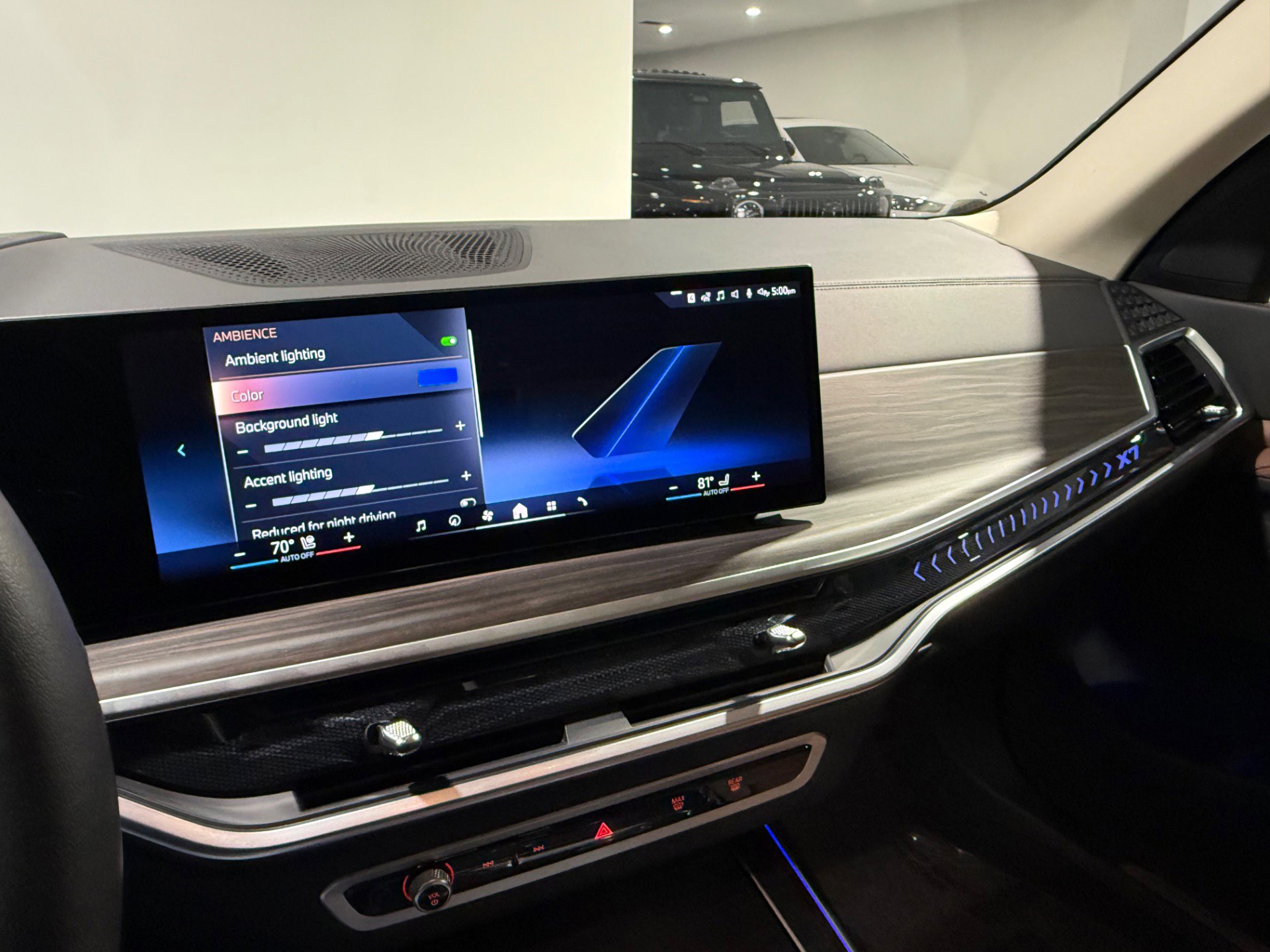 Used 2024 BMW X7 xDrive40i image 45