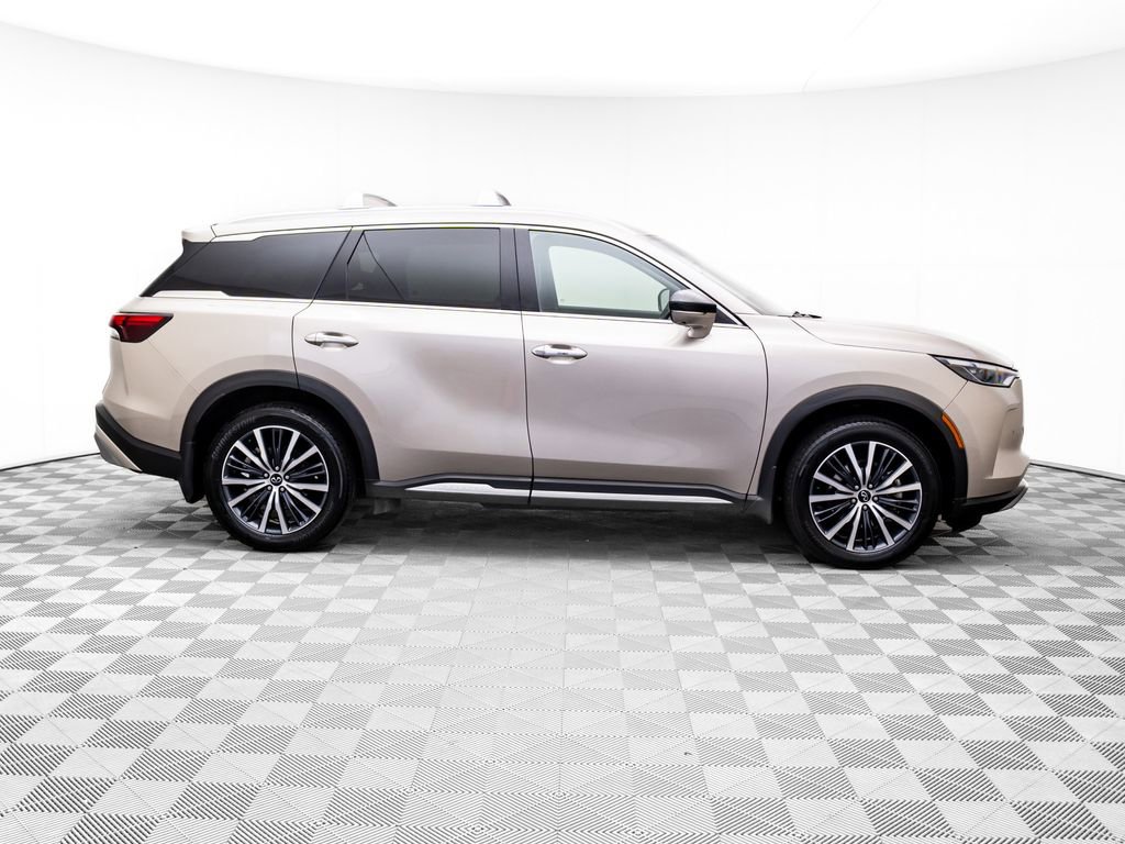 Used 2023 INFINITI QX60 Sensory w/ Vision Package image 7