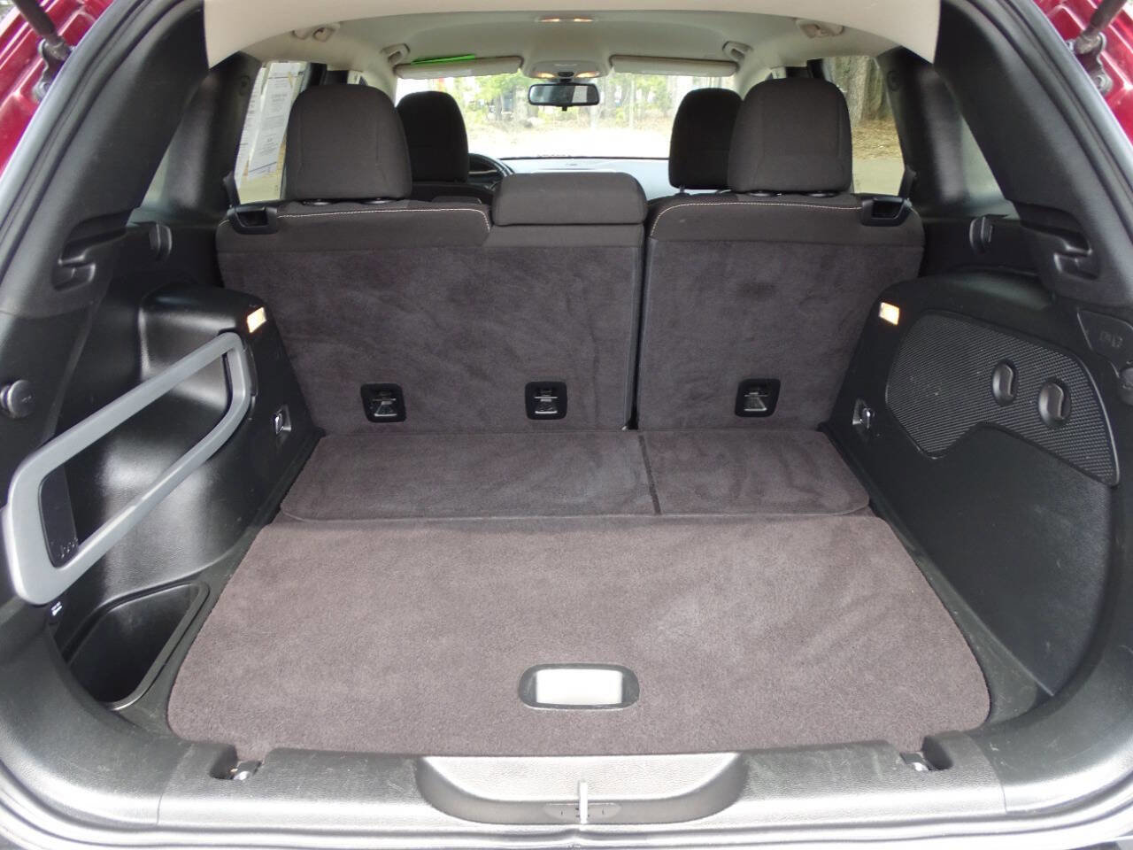 Used 2018 Jeep Cherokee Latitude w/ Quick Order Package 26T image 31