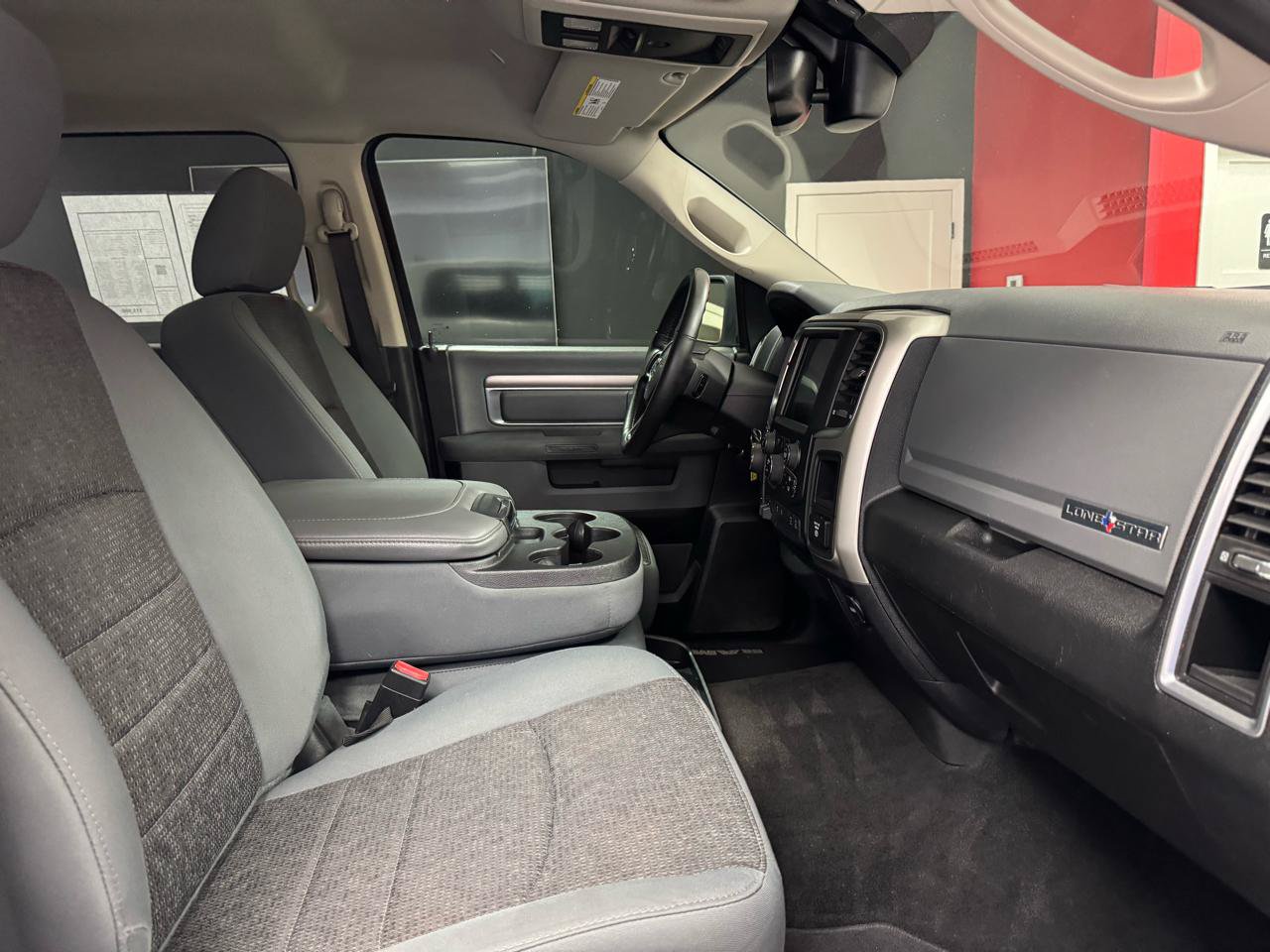 Used 2017 RAM 1500 Lone Star AWD/4WD image 29