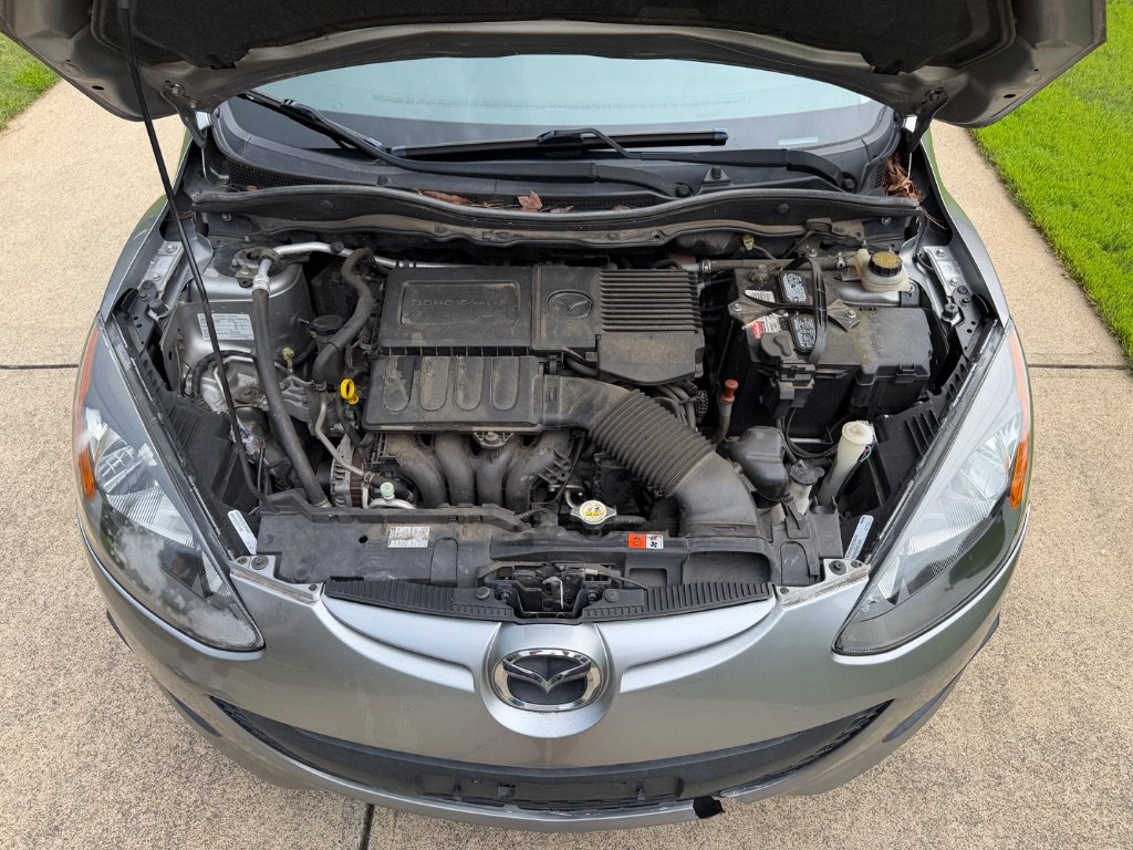 Used 2013 MAZDA MAZDA2 Sport FWD image 13