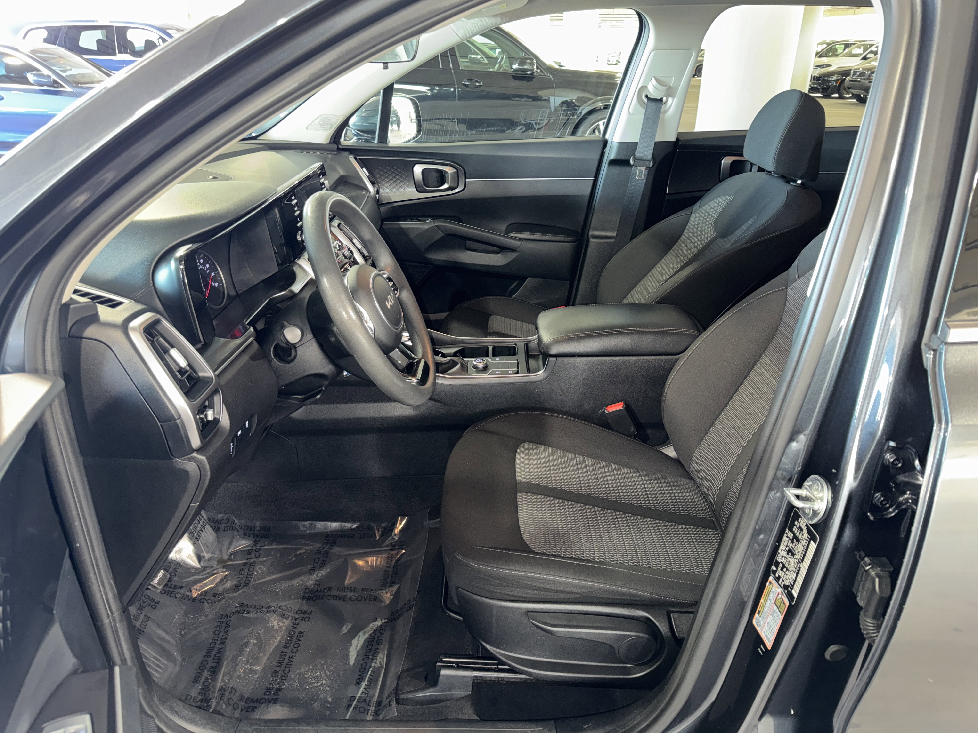 Used 2023 Kia Sorento LX image 18