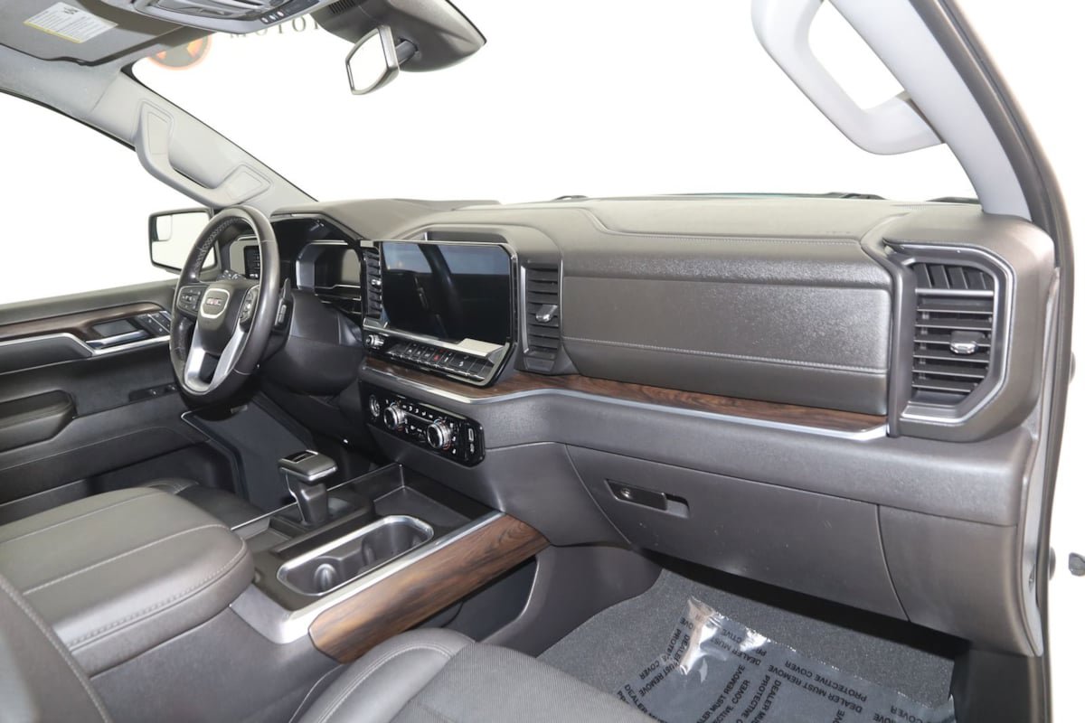 Used 2023 GMC Sierra 1500 SLT w/ SLT Convenience Package AWD/4WD image 44