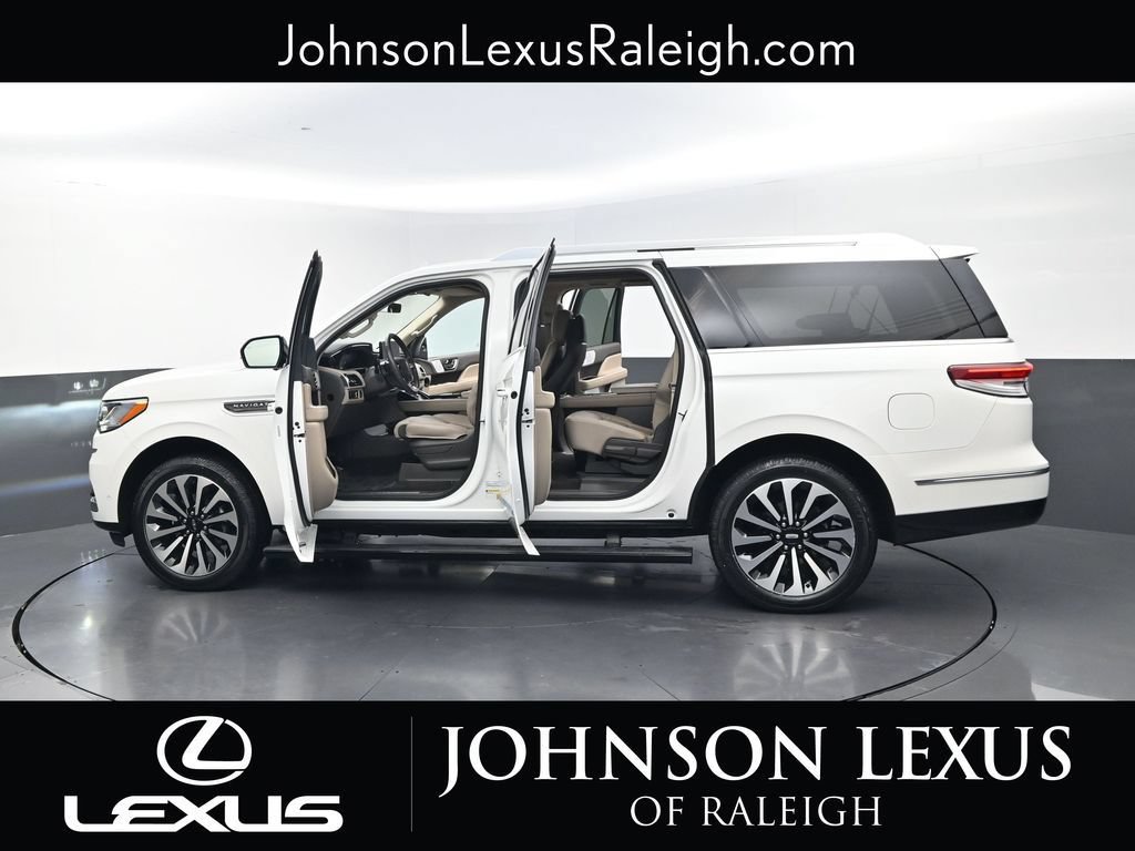 Used 2023 Lincoln Navigator L Reserve AWD/4WD image 39
