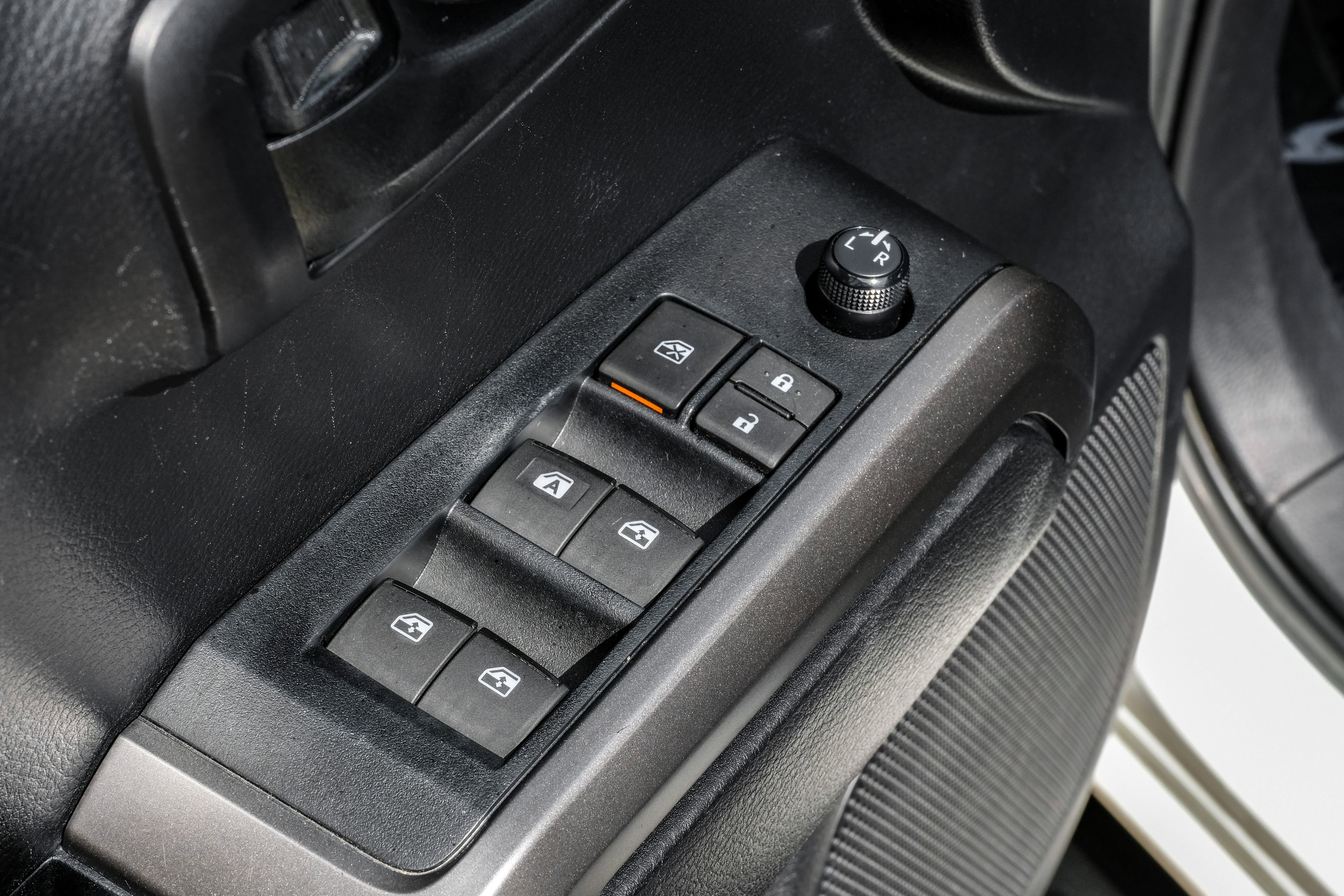 Used 2021 Toyota Tacoma SR5 RWD image 41