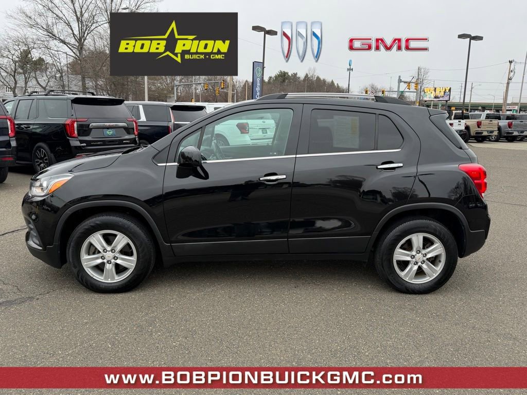 Used 2019 Chevrolet Trax LT w/ LT Convenience Package image 3