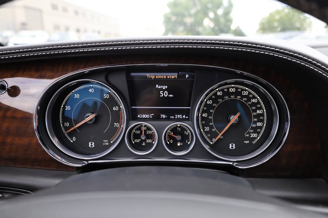 Used 2017 Bentley Flying Spur S V8 AWD/4WD image 24