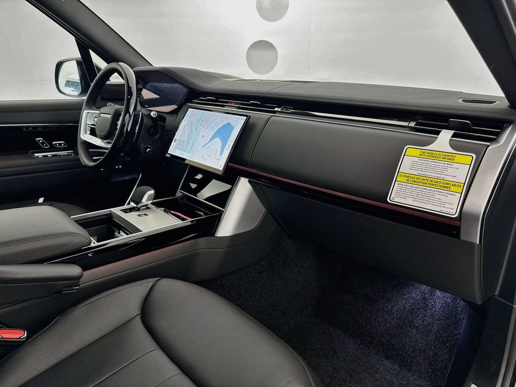 New 2026 Land Rover Range Rover Long Wheelbase SE AWD/4WD image 30
