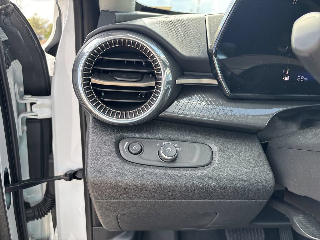 New 2026 Chevrolet Trax ACTIV w/ Driver Confidence Package FWD image 19