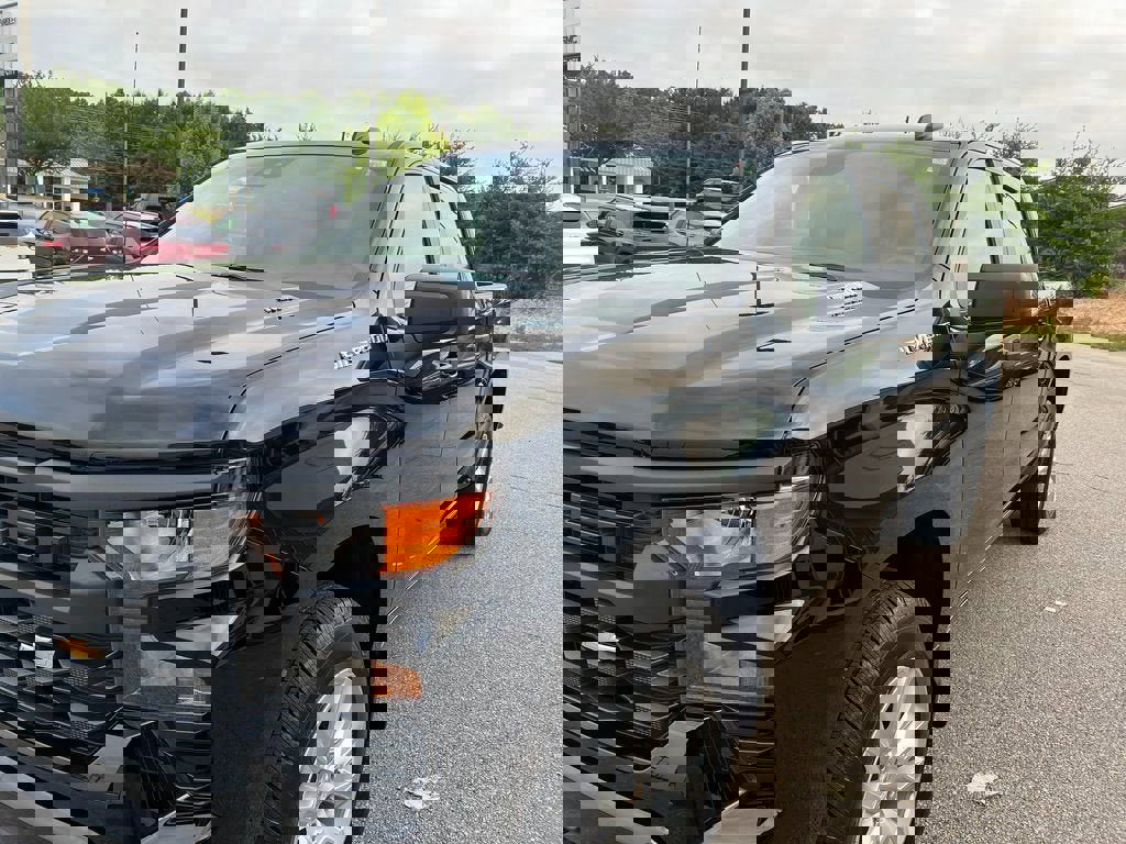 New 2025 Chevrolet Silverado 1500 Custom image 7