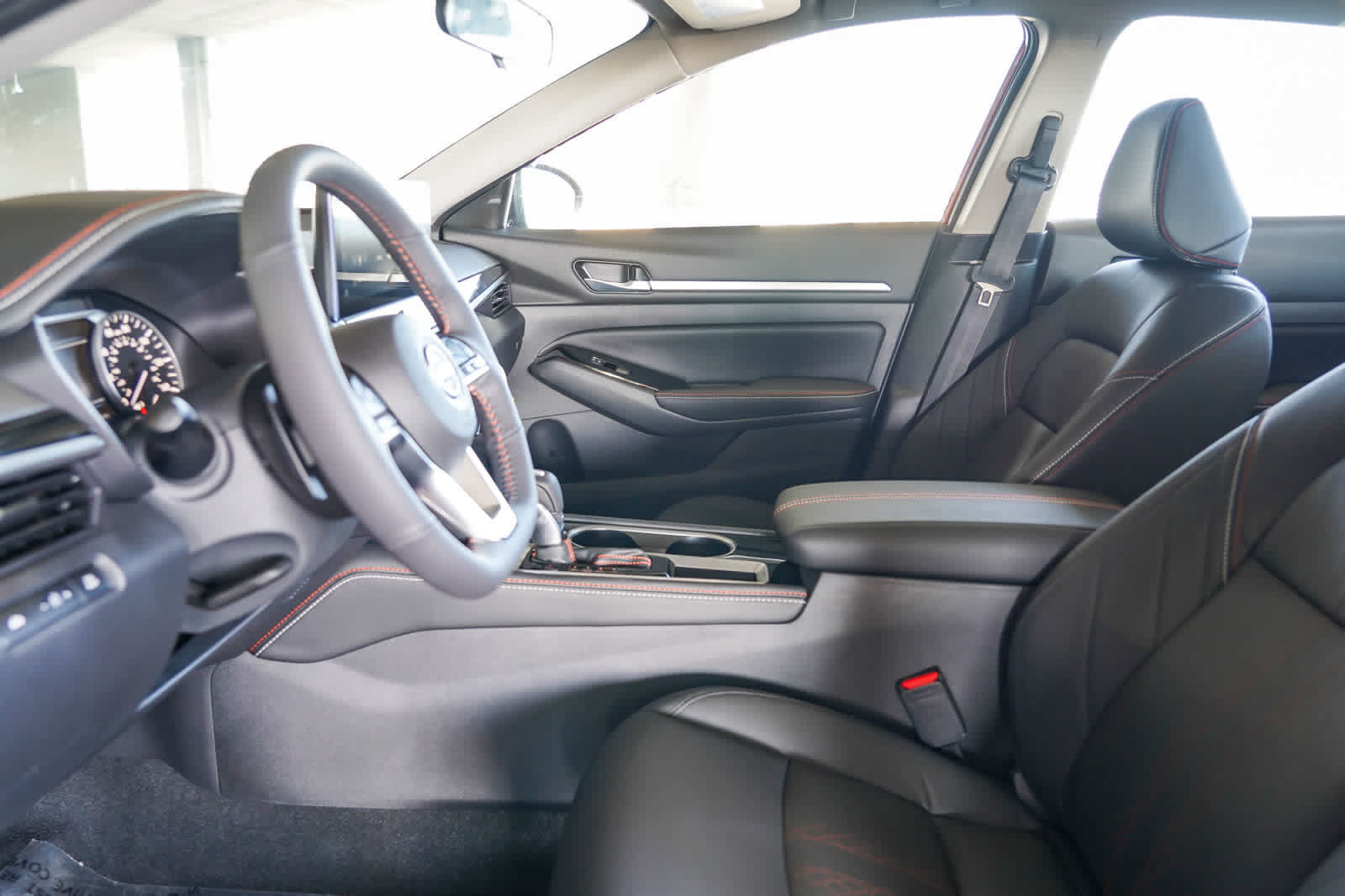 New 2024 Nissan Altima 2.5 SR w/ SR Premium Package FWD image 15