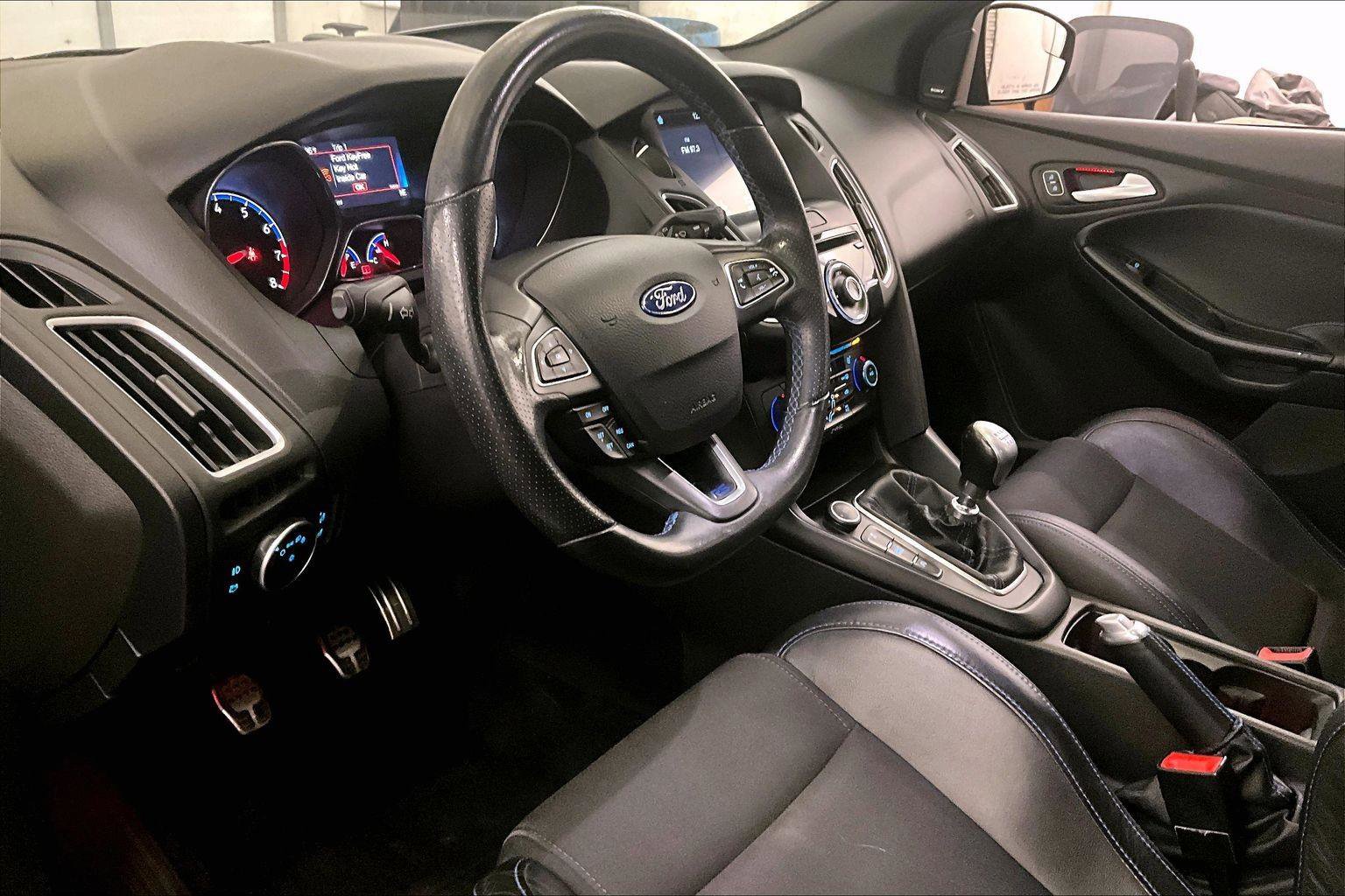 Used 2017 Ford Focus RS image 12