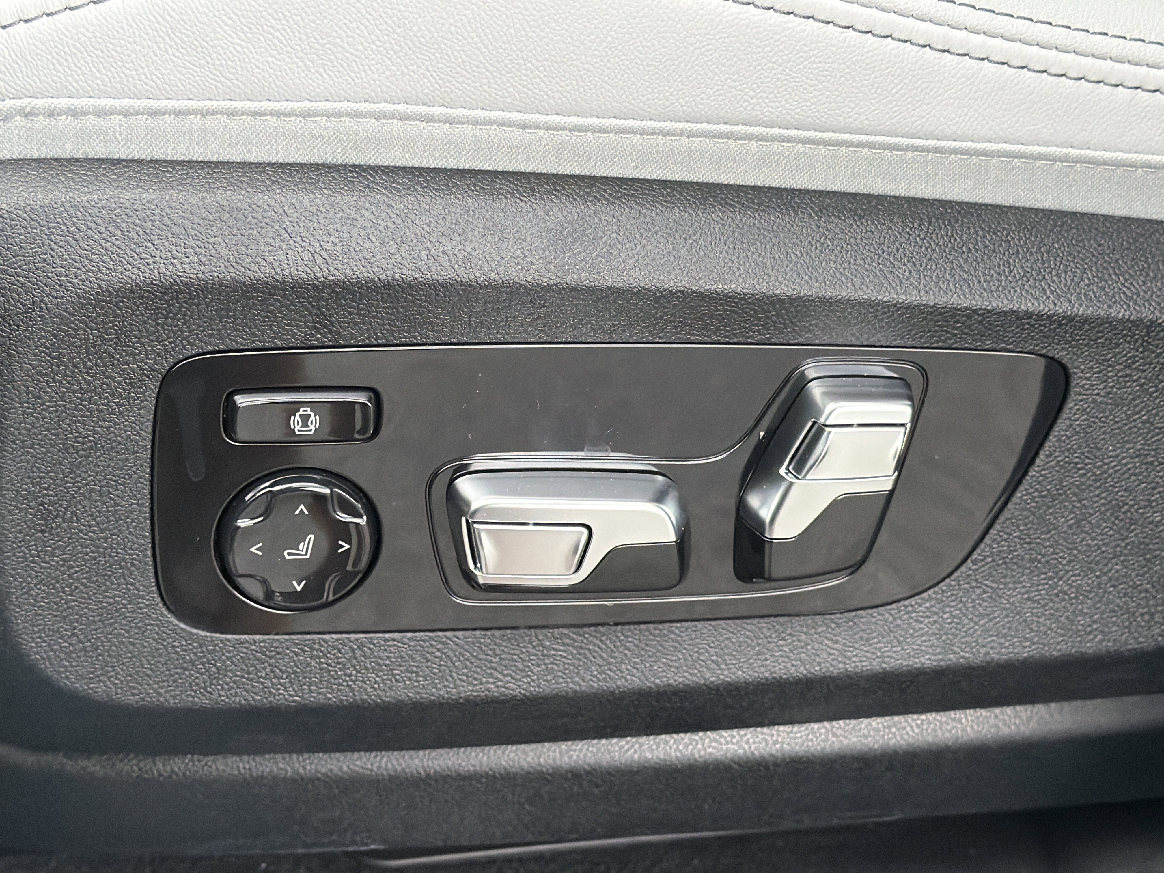 New 2026 BMW X5 sDrive40i RWD image 18