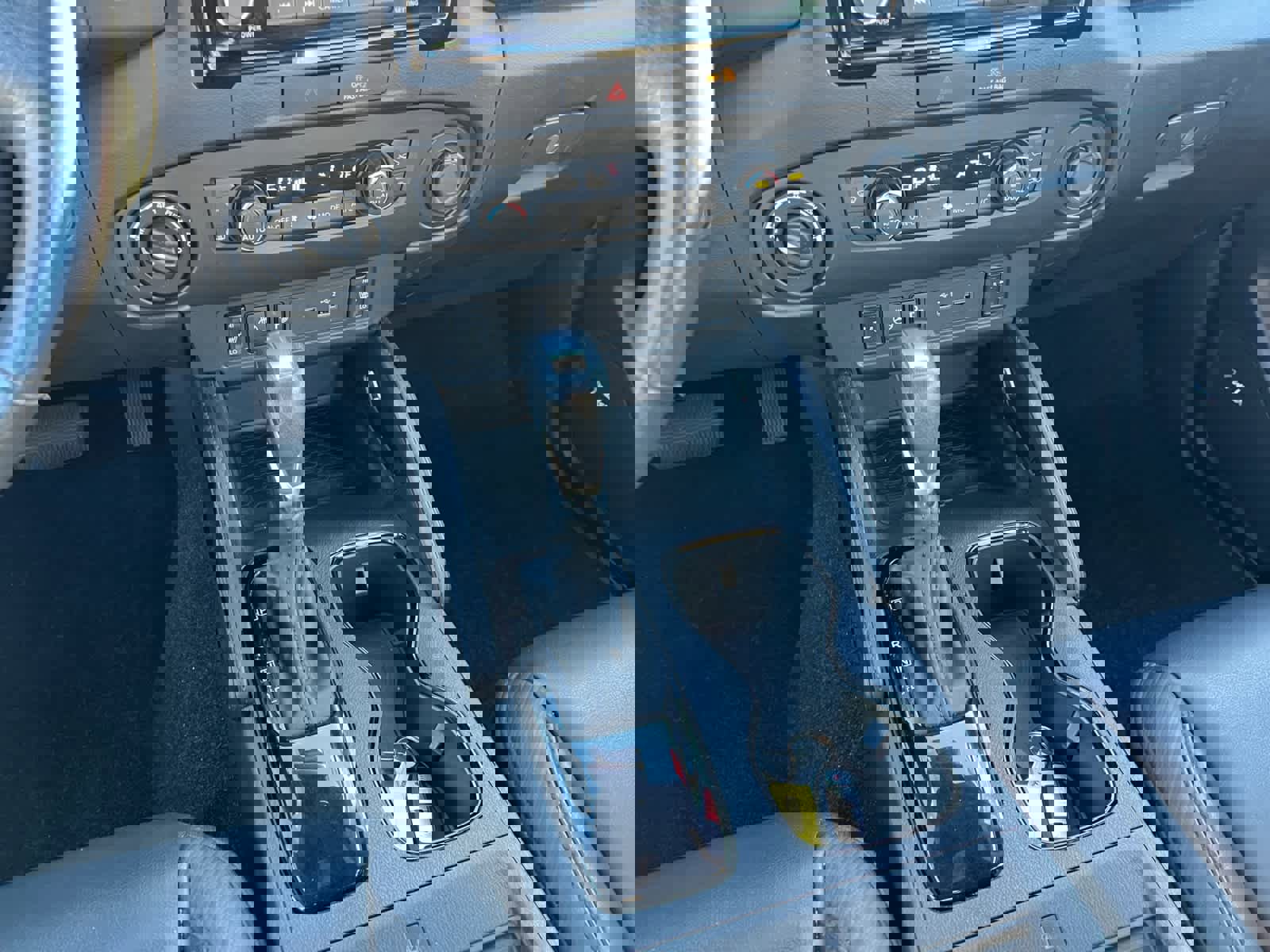 Certified 2022 Nissan Frontier PRO-4X w/ Pro-4X Premium Package image 14