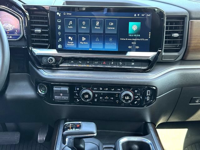 Used 2024 Chevrolet Silverado 1500 High Country w/ Technology Package AWD/4WD image 26