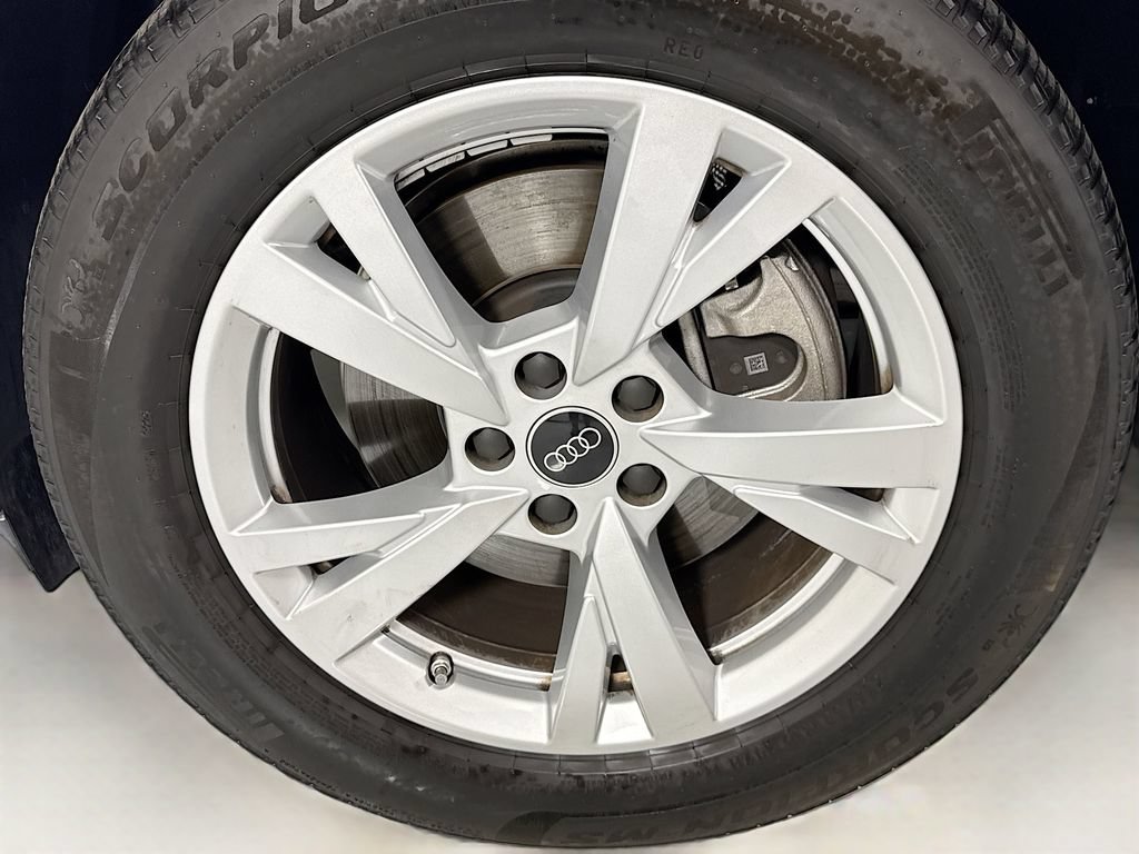 Certified 2025 Audi Q5 Premium w/ Convenience Package AWD/4WD image 30