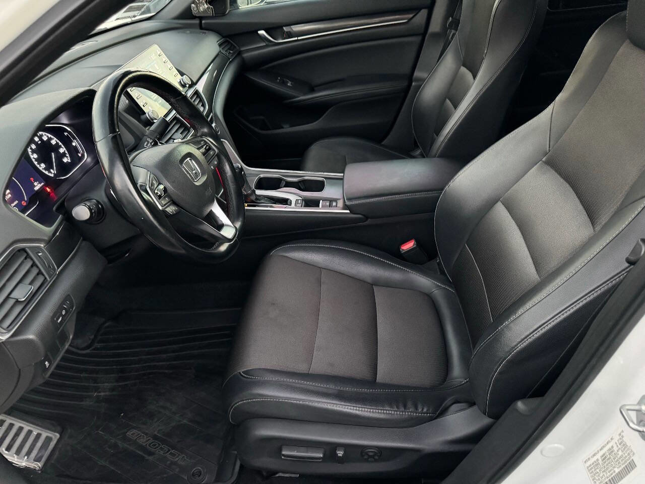 Used 2018 Honda Accord Sport image 12