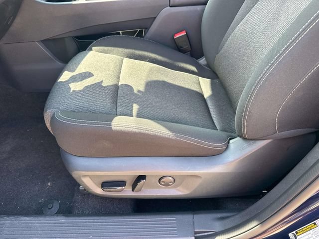 Used 2025 Nissan Rogue SV FWD image 23