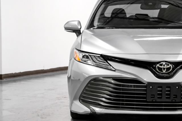 Used 2018 Toyota Camry XLE FWD image 50