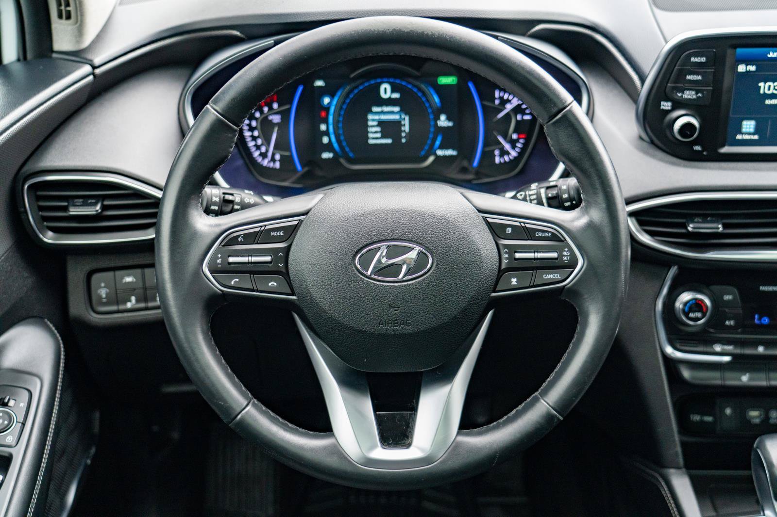 Used 2020 Hyundai Santa Fe SEL w/ Convenience + Premium Package AWD/4WD image 20