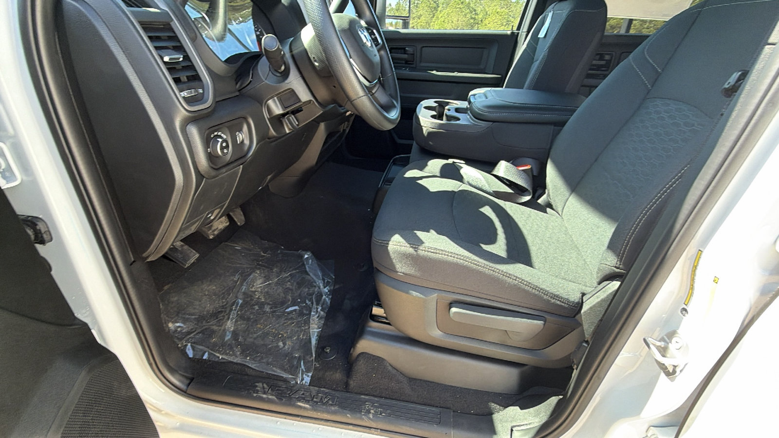 New 2026 RAM 2500 Tradesman AWD/4WD image 16