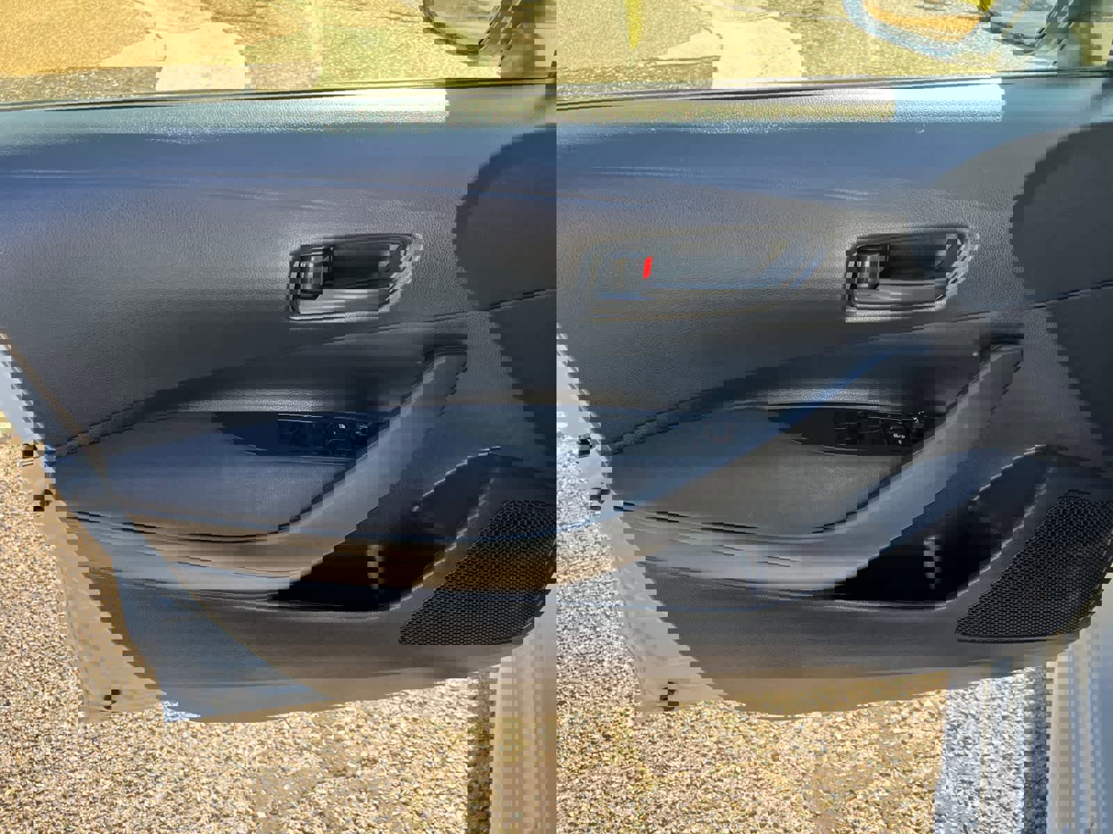 Used 2023 Toyota Corolla LE w/ LE Convenience Package image 18