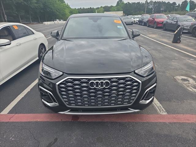 Used 2021 Audi Q5 2.0T Premium Plus w/ Premium Plus Package AWD/4WD image 3