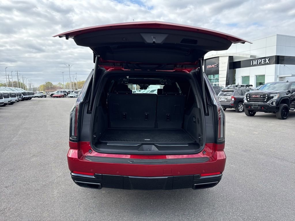 Used 2025 Cadillac Escalade ESV Sport Platinum w/ LPO, Floor Liner Package image 33