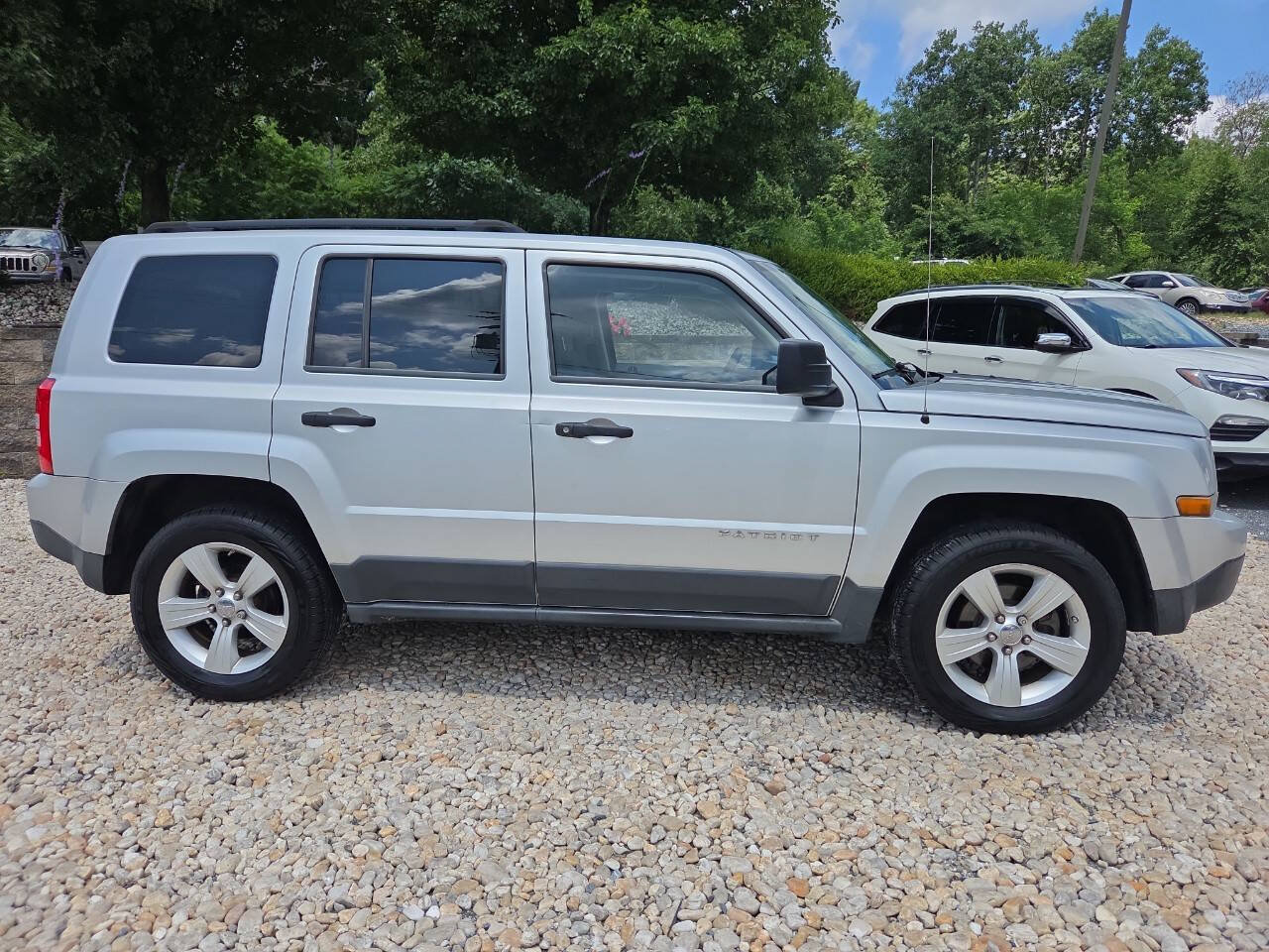Used 2012 Jeep Patriot Sport w/ Tire & Wheel Group AWD/4WD image 7