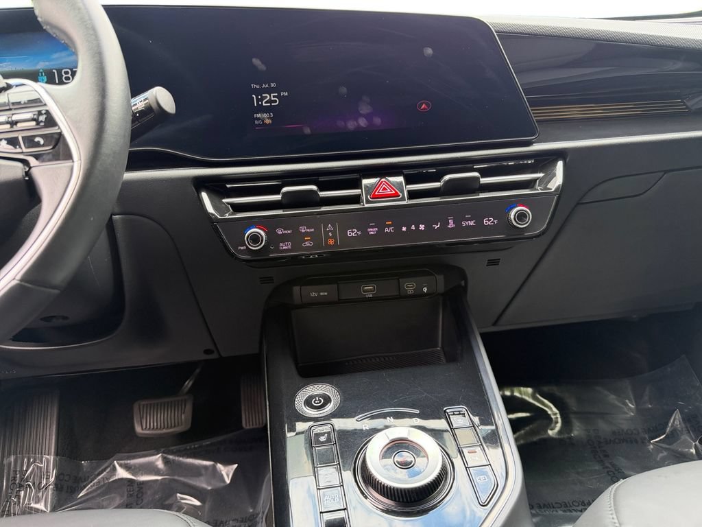 Used 2023 Kia Niro Wind FWD image 11