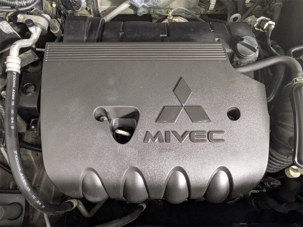 Used 2019 Mitsubishi Outlander ES image 31