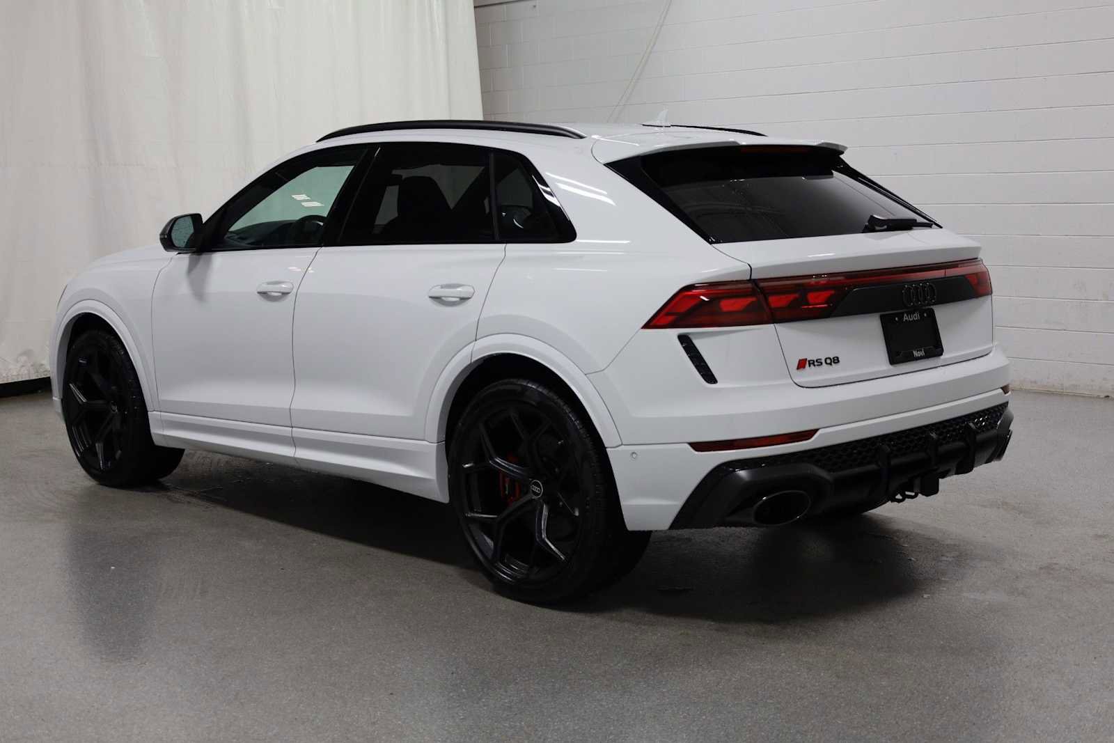 New 2026 Audi RS Q8 performance image 3