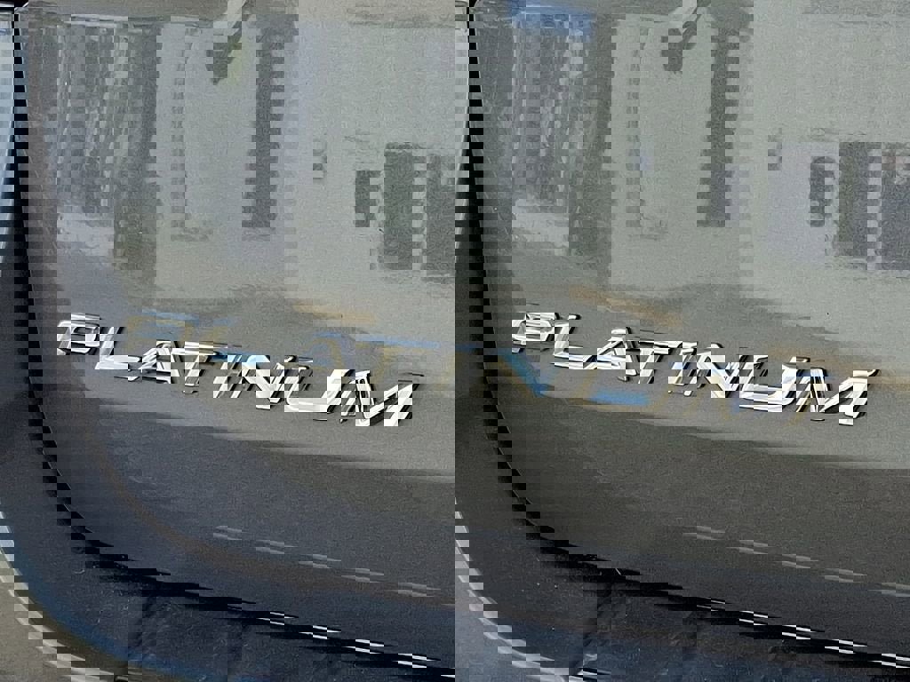 Used 2023 Ford Explorer Platinum w/ Technology Package AWD/4WD image 36